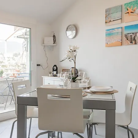 H11 Elena House Vista - Porto San Remo