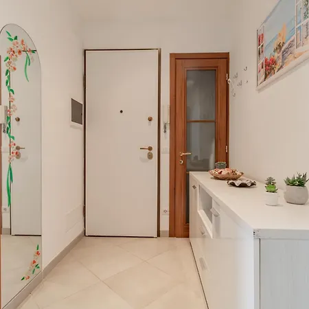 H11 Elena House Vista - Porto San Remo