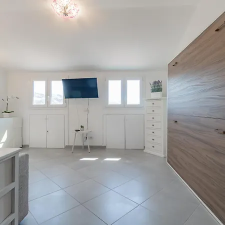 H11 Elena House Vista - Porto Апартаменти Санремо